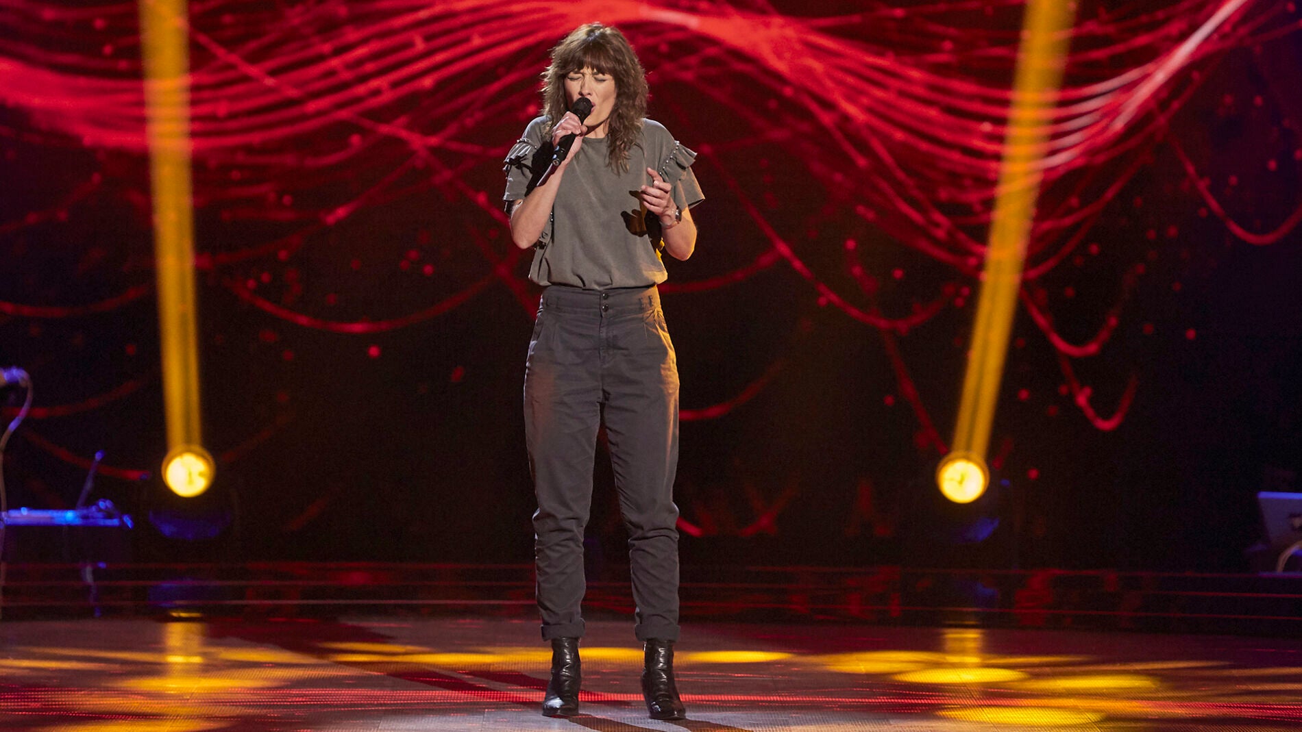 Dolores Berg emociona cantando &lsquo;Luc&iacute;a&rsquo; 