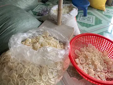 Requisan 345.000 preservativos usados que iban a ser revendidos Requisan 345.000 preservativos usados que iban a ser revendidos