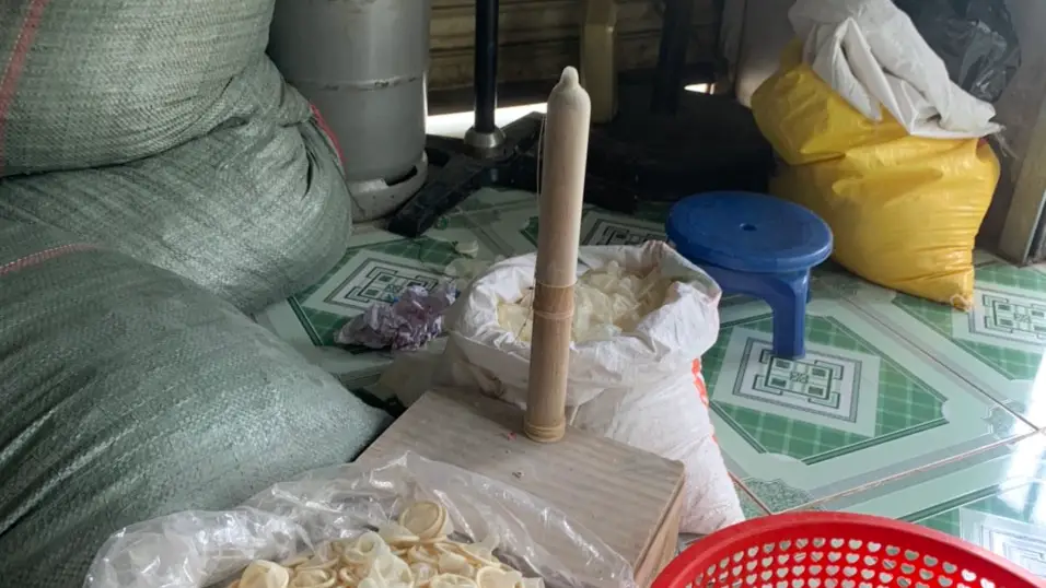 Requisan 345.000 preservativos usados que iban a ser revendidos Requisan 345.000 preservativos usados que iban a ser revendidos