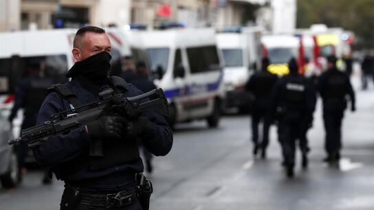 Cuatro heridos en un ataque con cuchillo en Par&iacute;s, cerca de 'Charlie Hebdo'