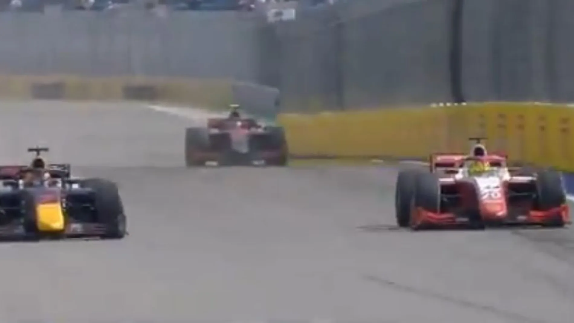 Imposible no recordar a su padre: el épico adelantamiento de Mick Schumacher para seguir líder en Fórmula 2 Imposible no recordar a su padre: el épico adelantamiento de Mick Schumacher para seguir líder en Fórmula 2