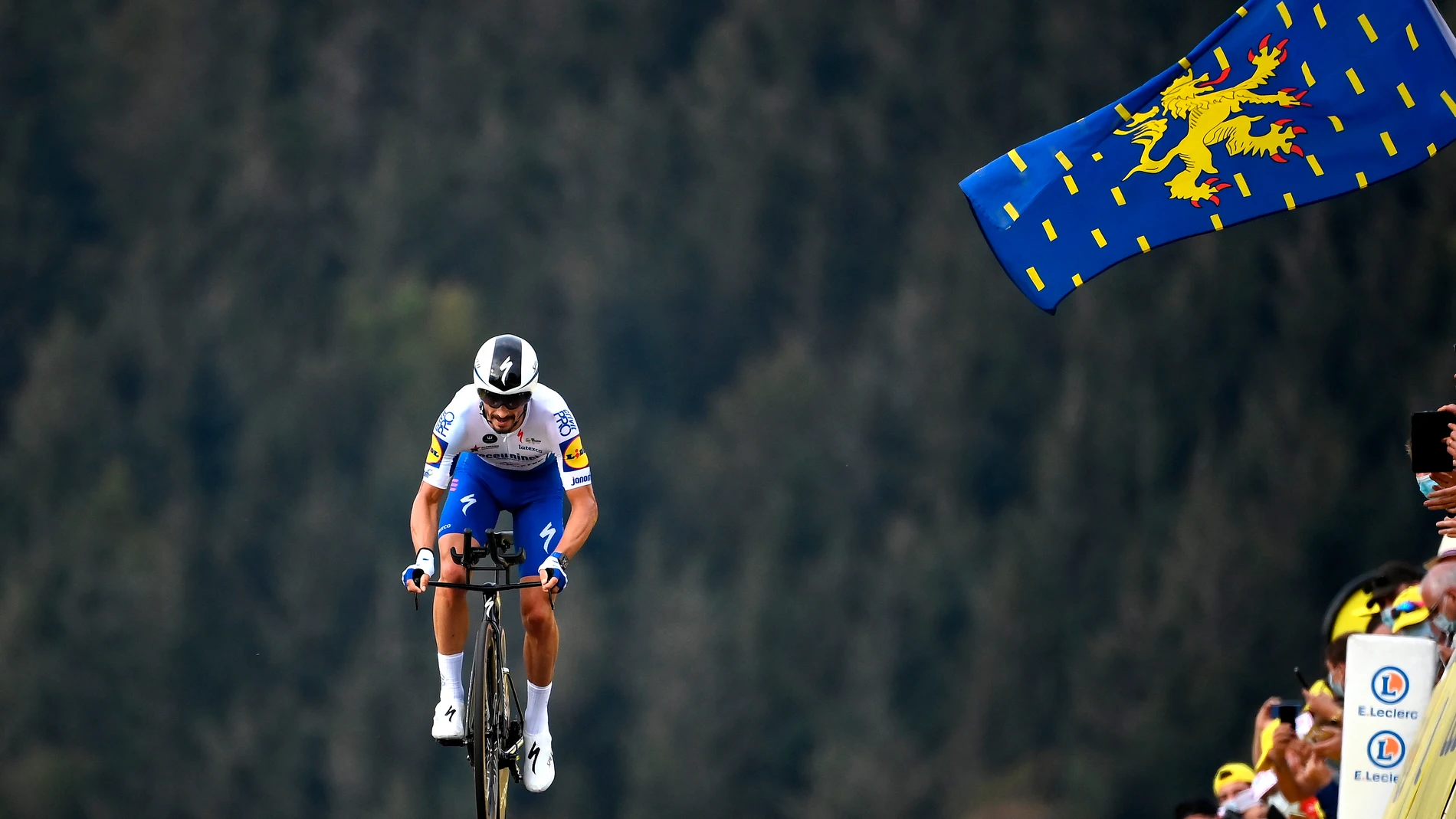 Julian Alaphilippe se proclama campeón del mundo de ciclismo Julian Alaphilippe se proclama campeón del mundo de ciclismo