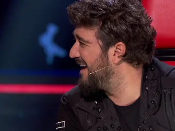 Antonio Orozco, impresionado con el poder de convicción de Laura Pausini en 'La Voz' Antonio Orozco, impresionado con el poder de convicción de Laura Pausini en 'La Voz'