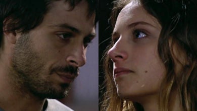 Como si no hubiera pasado el tiempo: Hugo Silva y Michelle Jenner reviven el esperado primer beso de Sara y Lucas años después del final de 'Los hombres de Paco'