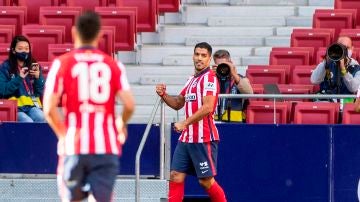Suárez celebra un gol ante el Granada