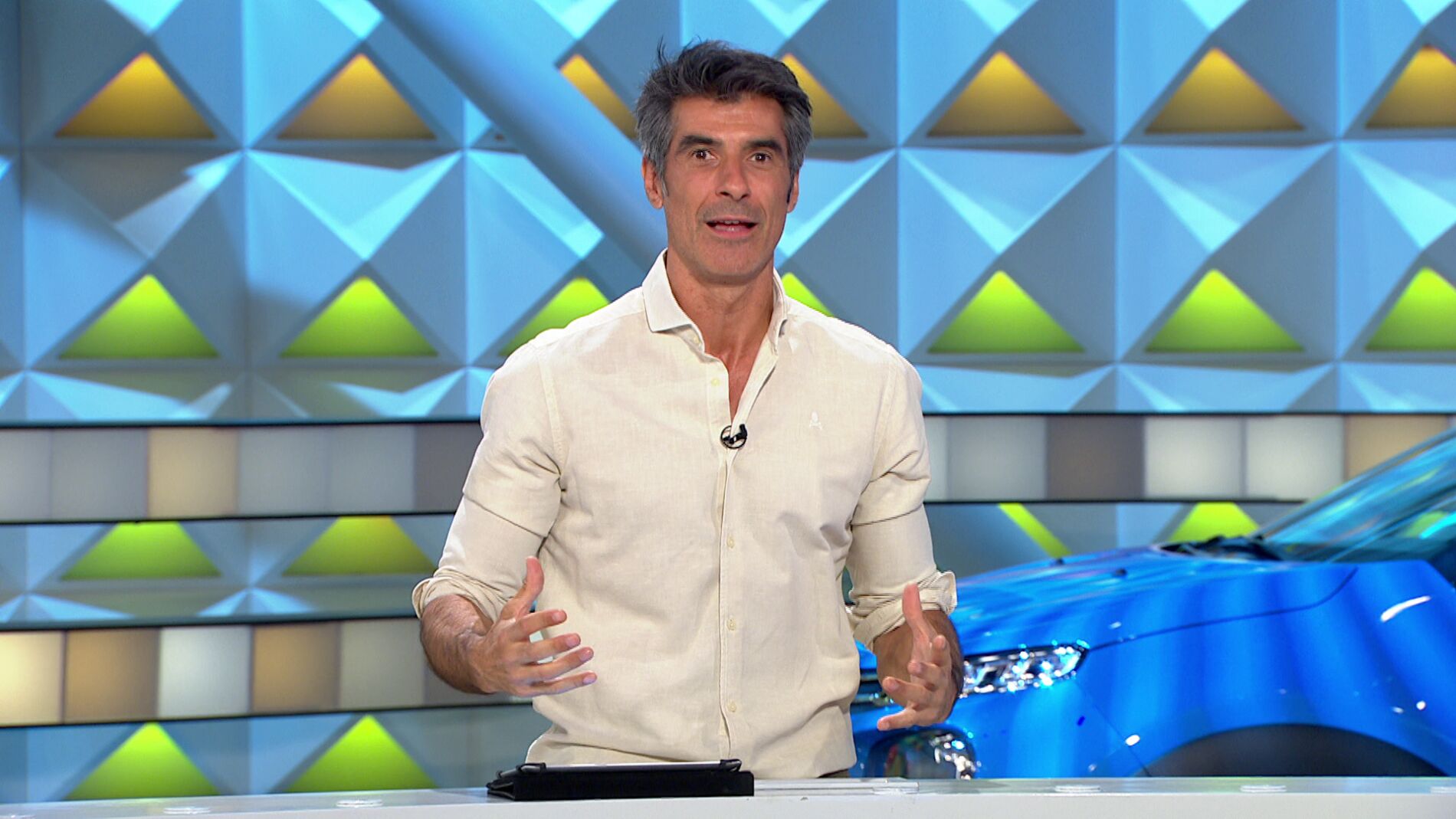 El sabio consejo de Jorge Fern&aacute;ndez con una canci&oacute;n de Rozal&eacute;n: &ldquo;Tengo los pelos de punta&rdquo;