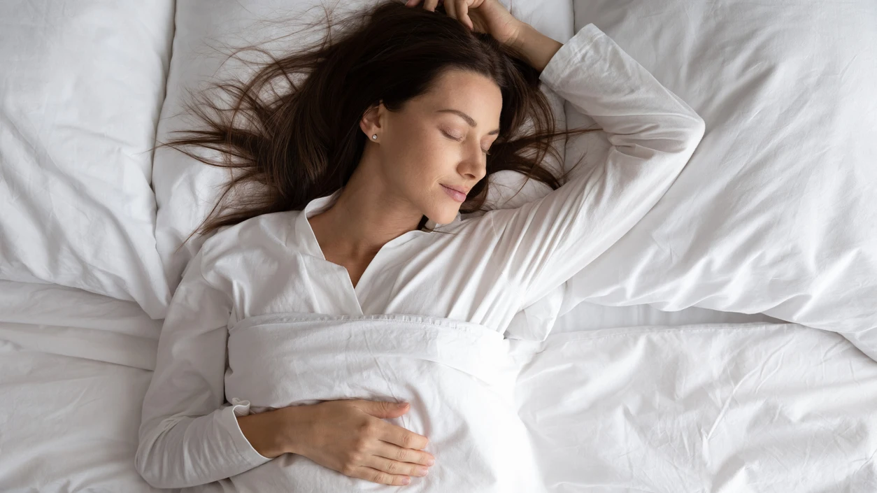 Mujer durmiendo Mujer durmiendo