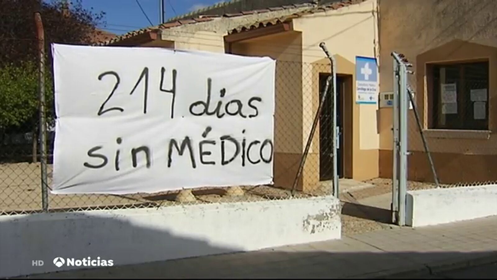 Los vecinos del pueblo vallisoletano de Cervillego de la Cruz reclaman que vuelva su médico, que se fue el 14 de marzo
