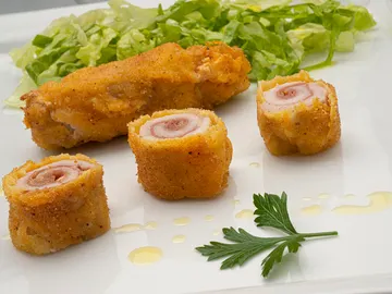 Receta de los auténticos flamenquines de Córdoba, de Karlos Arguiñano Receta de los auténticos flamenquines de Córdoba, de Karlos Arguiñano