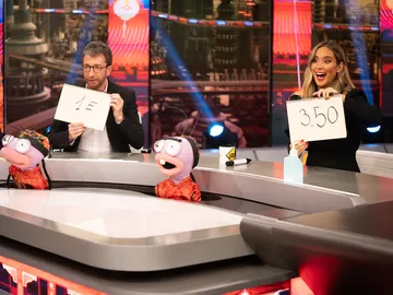 El 'tenso' enfrentamiento de María Pombo y Pablo Motos en 'El plecio justo': "Estamos compitiendo, yo no perdono" El 'tenso' enfrentamiento de María Pombo y Pablo Motos en 'El plecio justo': "Estamos compitiendo, yo no perdono"