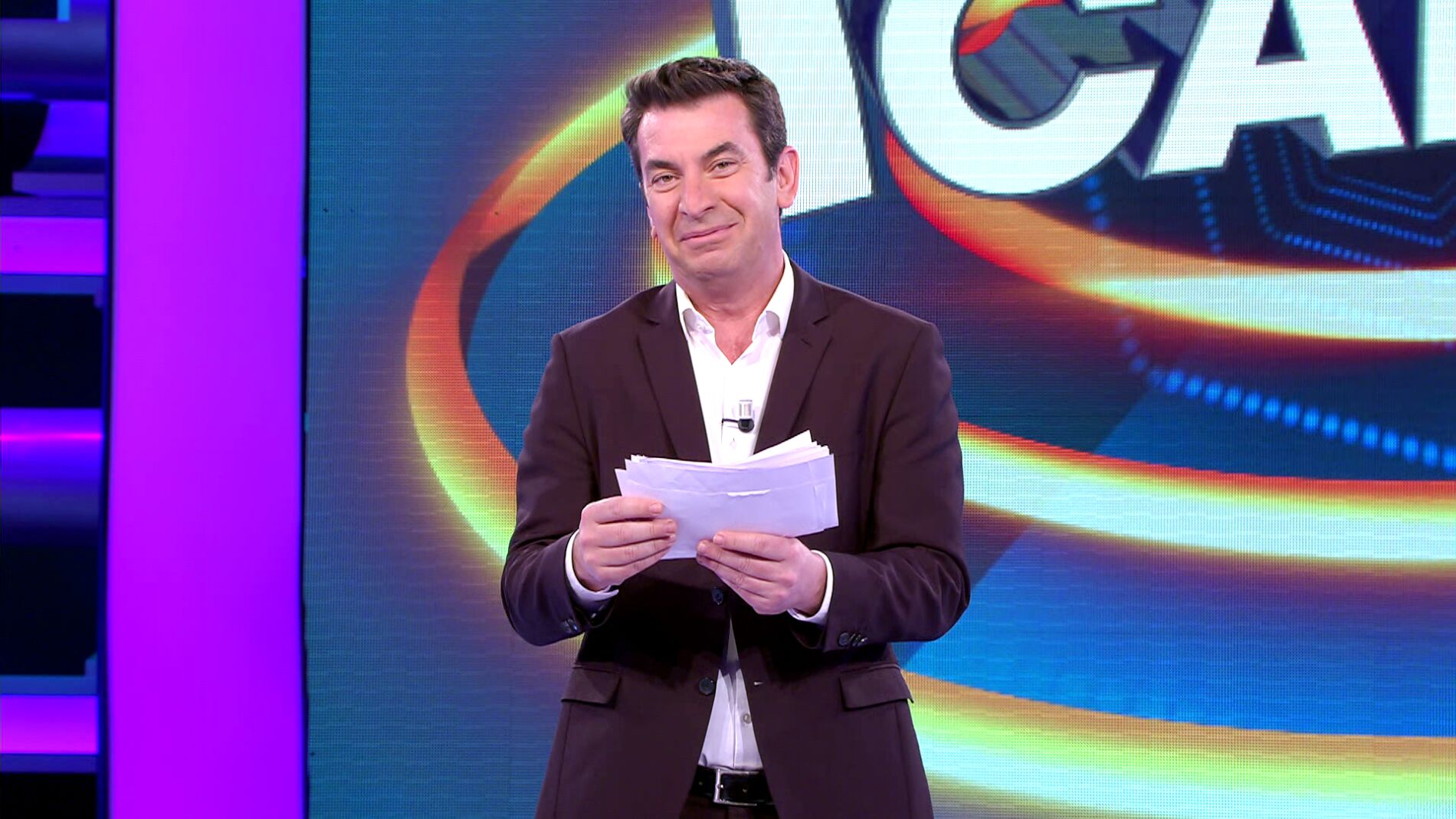 &ldquo;&iquest;Alguna vez has hecho un tr&iacute;o?&rdquo;: Arturo Valls revela sus secretos m&aacute;s &iacute;ntimos en &lsquo;&iexcl;Ahora caigo!&rsquo; 