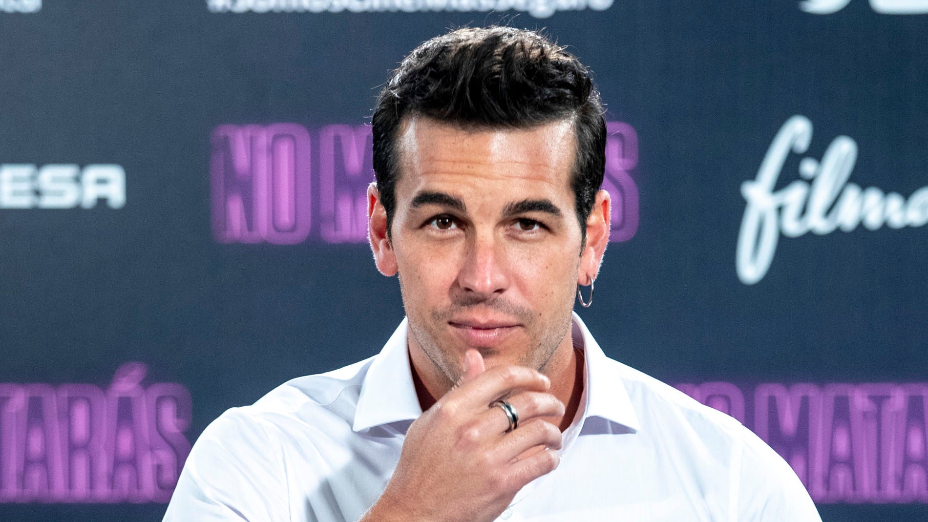 Un seductor Mario Casas en la presentación de su nueva película 