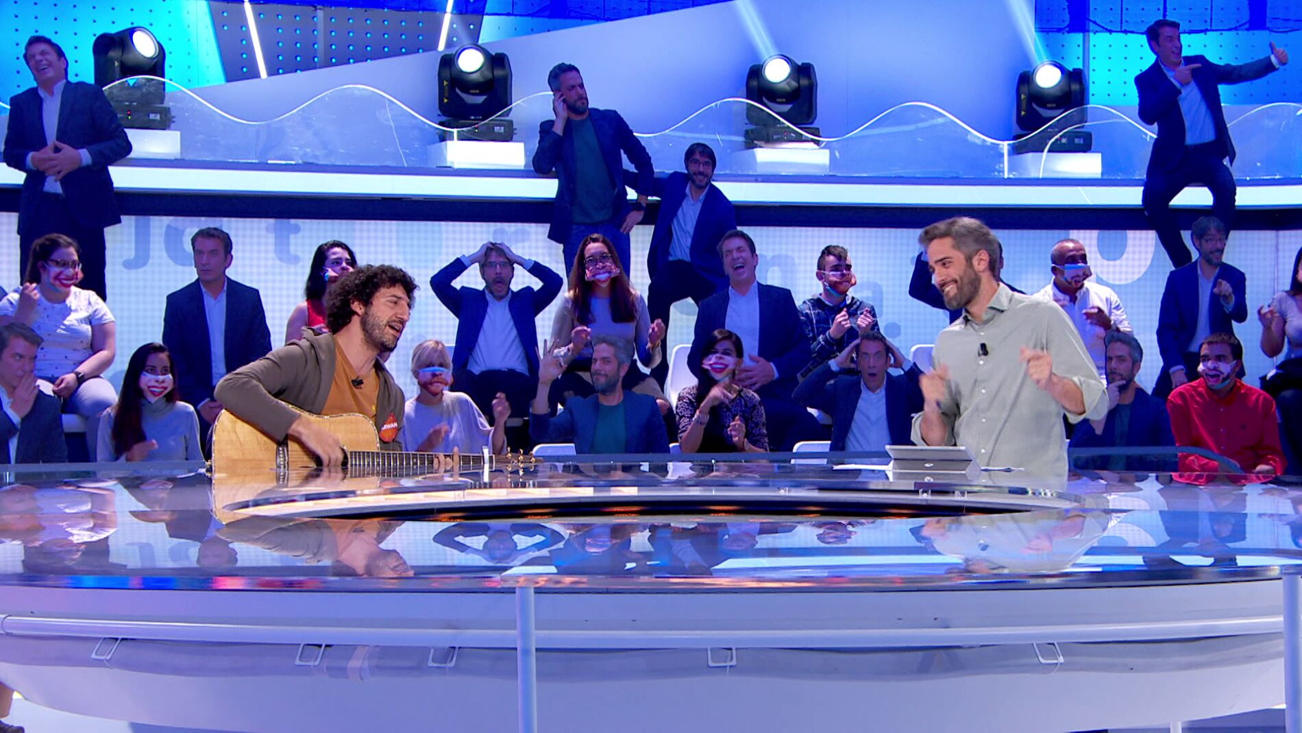 Marwan y Roberto Leal improvisan con ‘Cinco gramos de resentimiento’, una canción dedicada a los haters 