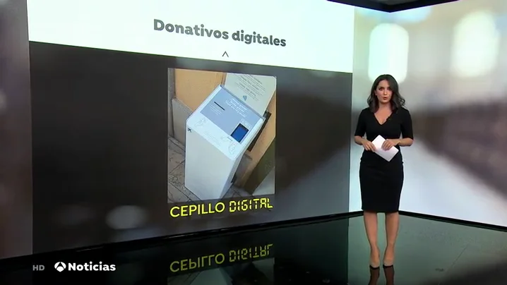 Así es el "cepillo digital" de la Colegiata de Gandía para realizar donativos durante la pandemia de coronavirus Así es el "cepillo digital" de la Colegiata de Gandía para realizar donativos durante la pandemia de coronavirus