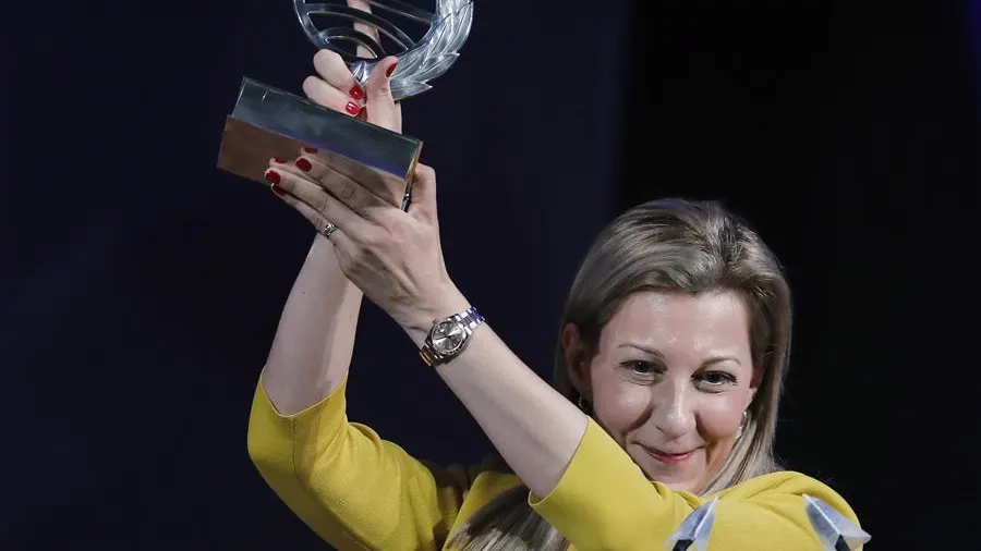 Eva García Sáenz de Urturi. Premio Plsneta 2020 Eva García Sáenz de Urturi. Premio Plsneta 2020