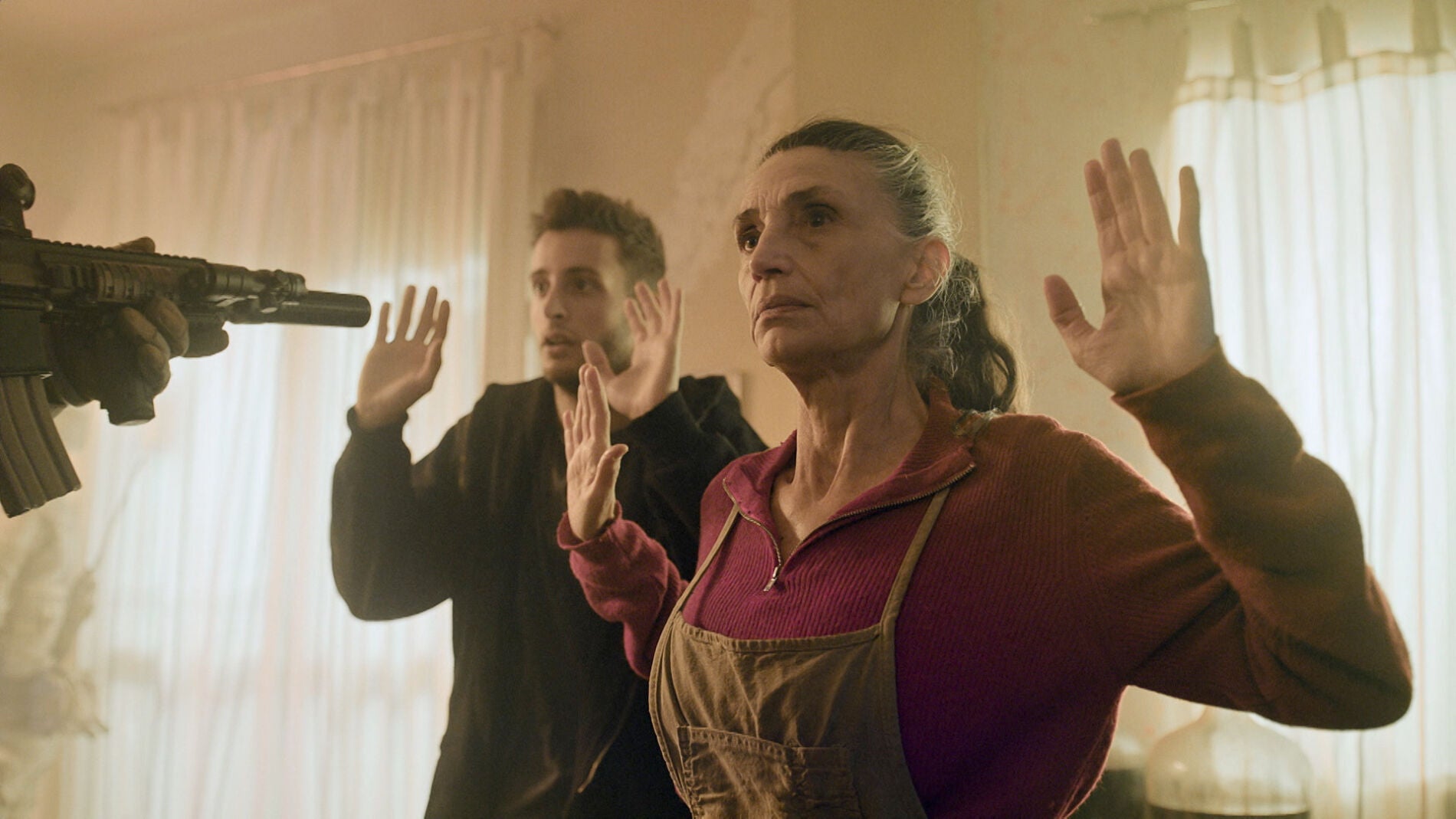 El chivatazo de Bego&ntilde;a destroza el colmado de Emilia 