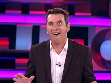 “Te va a molar”: Arturo Valls, maravillado con el apodo y los apellidos de un concursante de ‘¡Ahora caigo!’ “Te va a molar”: Arturo Valls, maravillado con el apodo y los apellidos de un concursante de ‘¡Ahora caigo!’