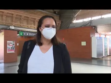 Shaila Dúrcal por fin puede hablar sin romperse del accidente que sufrió cuando uno de sus perros le arrancó parte de su dedo Shaila Dúrcal por fin puede hablar sin romperse del accidente que sufrió cuando uno de sus perros le arrancó parte de su dedo