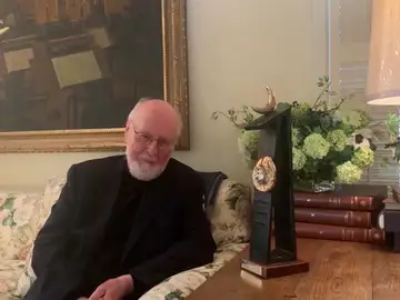 John Williams agradece el Premio Princesa de Asturias y recuerda a Ennio Morricone: "El mundo ama su música icónica" John Williams agradece el Premio Princesa de Asturias y recuerda a Ennio Morricone: "El mundo ama su música icónica"