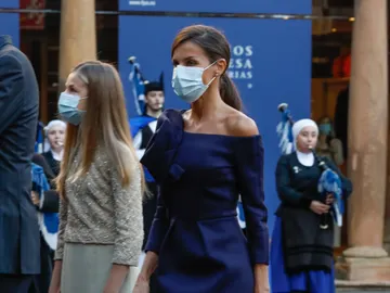 La reina Letizia y su hija, la princesa Leonor La reina Letizia y su hija, la princesa Leonor
