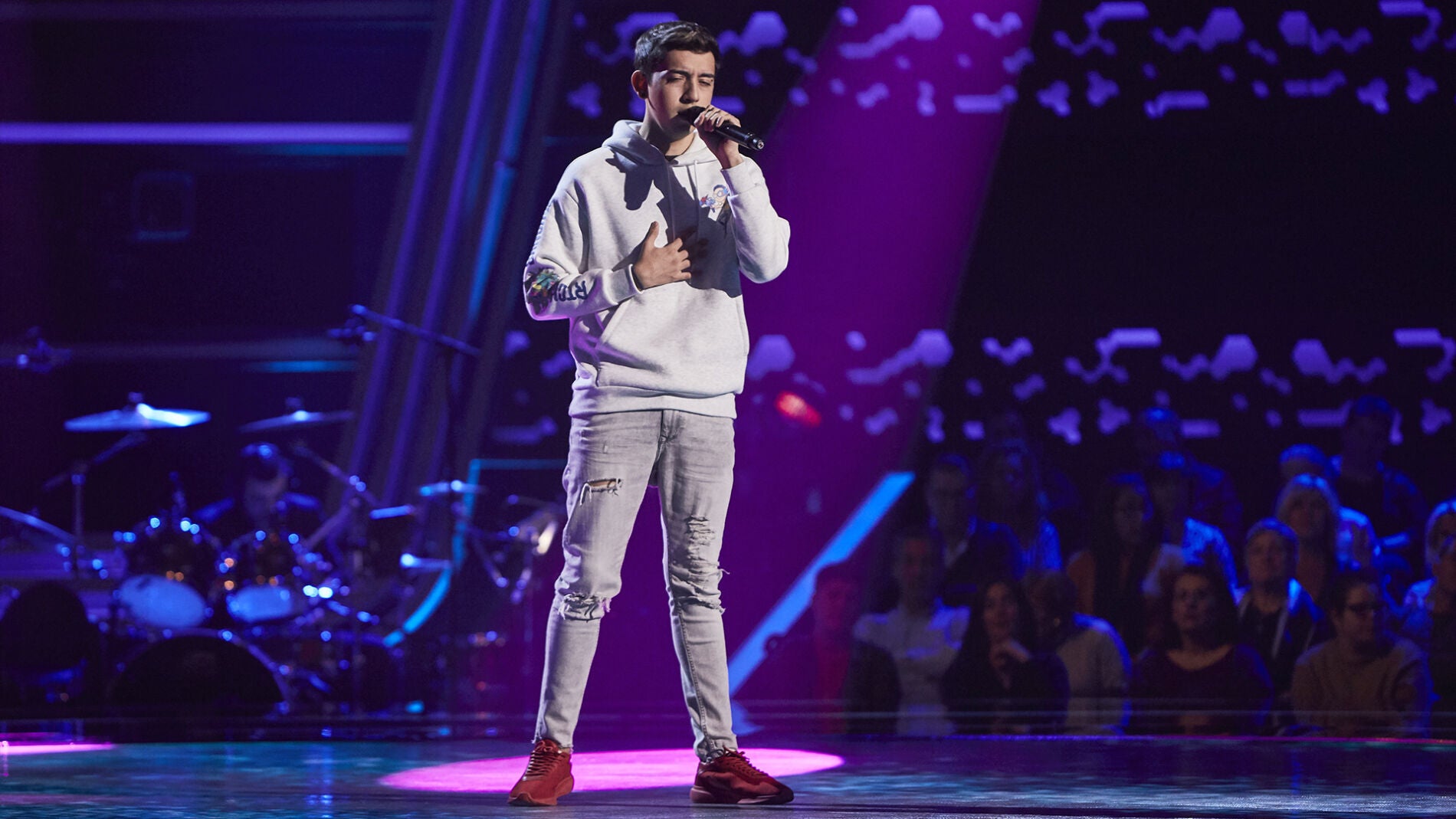 Actuaci&oacute;n Luis &Aacute;ngel Vizcarra