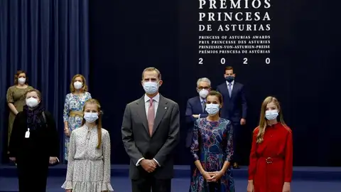 Los reyes y sus hijas se reúnen con los premiados de los Princesa de Asturias Los reyes y sus hijas se reúnen con los premiados de los Princesa de Asturias