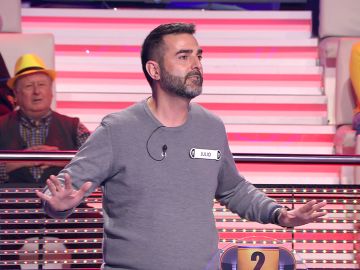 "Tengo un apellido curioso": Un concursante pone el cebo para Arturo Valls en '¡Ahora caigo!' 
