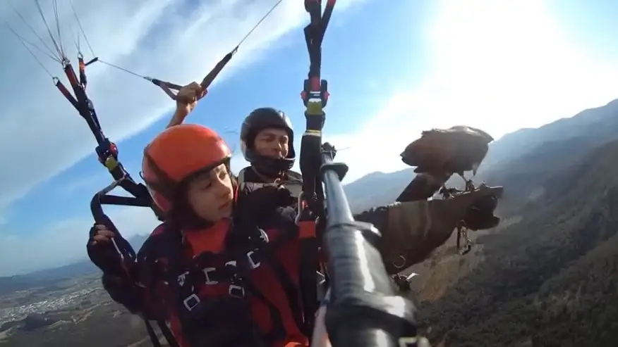 Agust&iacute;n Docampo practicando parahawking