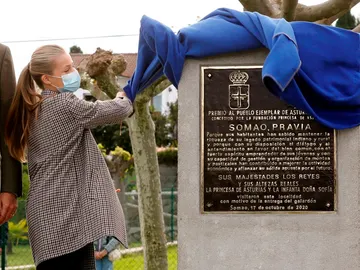 La princesa Leonor descubre la placa que distingue a Somao como pueblo ejemplar de Asturias 2020 La princesa Leonor descubre la placa que distingue a Somao como pueblo ejemplar de Asturias 2020