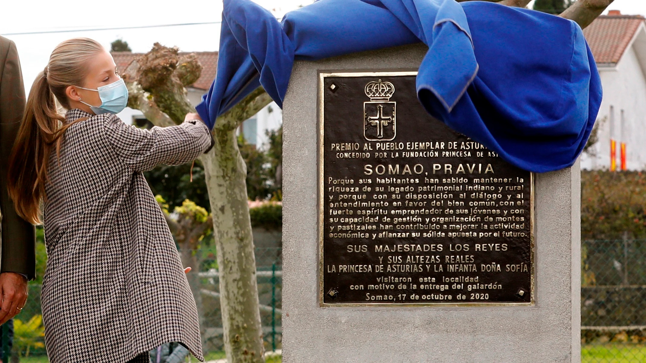 La princesa Leonor descubre la placa que distingue a Somao como pueblo ejemplar de Asturias 2020 La princesa Leonor descubre la placa que distingue a Somao como pueblo ejemplar de Asturias 2020