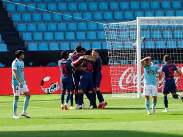 Los jugadores del Atlético celebran un gol Los jugadores del Atlético celebran un gol