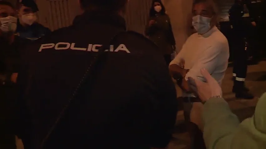 De ronda con la polic&iacute;a de Salamanca por las fiestas clandestinas por el coronavirus