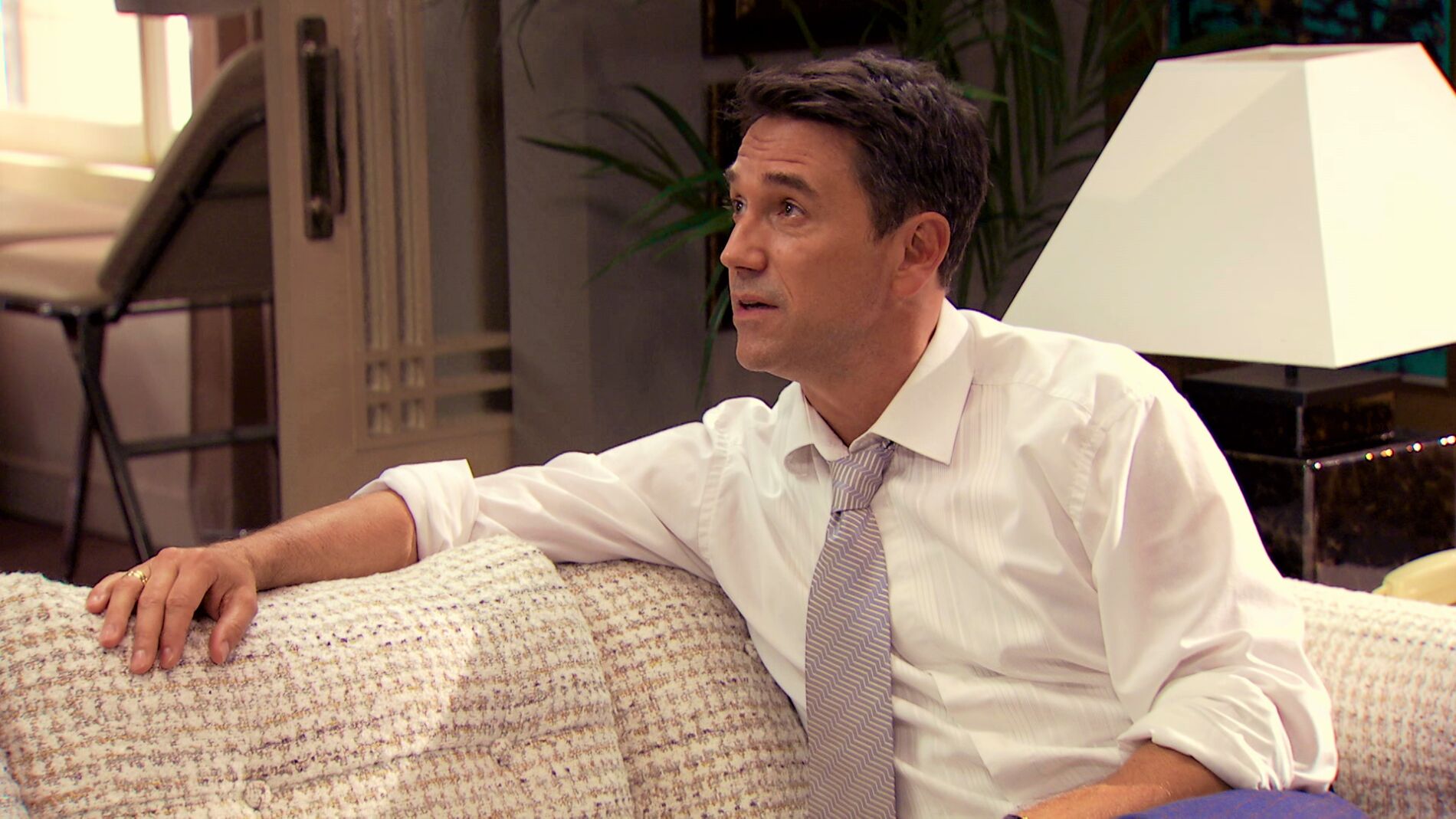 Abel abre una puerta a Manol&iacute;n para su futuro y el de Emma