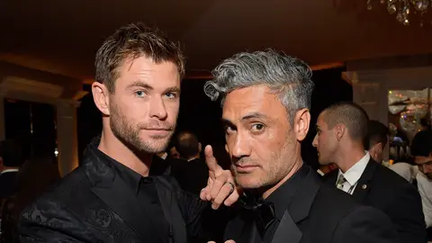 Chris Hemsworth y Taika Waititi Chris Hemsworth y Taika Waititi