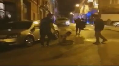 Graban el momento en el que un hombre mata a otro con un machete en el barrio de Usera (Madrid)