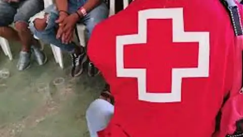 Voluntarios de Cruz Roja Española Voluntarios de Cruz Roja Española