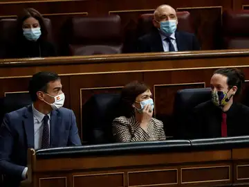 Pedro Sánchez, Carmen Calvo y Pablo Iglesias Pedro Sánchez, Carmen Calvo y Pablo Iglesias