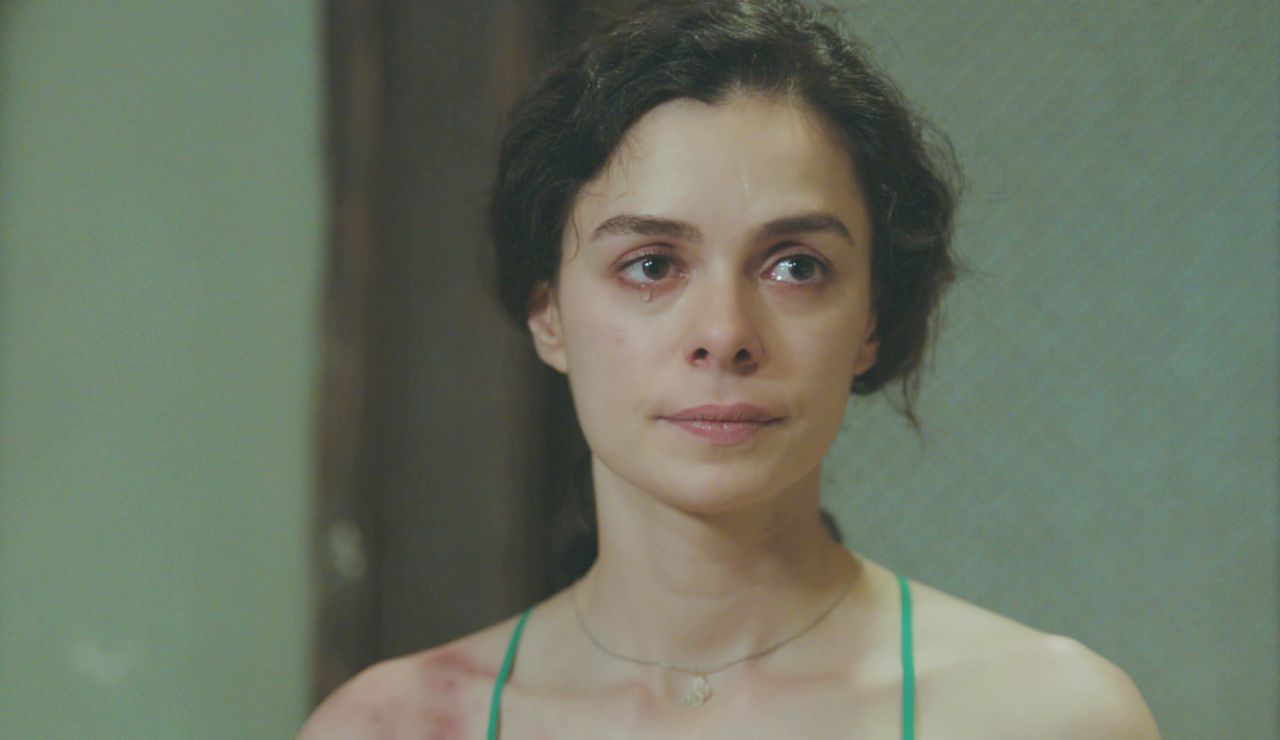 Avance de ‘Mujer’: La enfermedad de Bahar empeora mientras Hatice busca el ‘milagro’ que salve su vida Avance de ‘Mujer’: La enfermedad de Bahar empeora mientras Hatice busca el ‘milagro’ que salve su vida