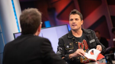 Dani Martín explica en 'El Hormiguero 3.0' el motivo por el que su nuevo disco incluye un preservativo 