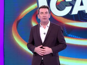 ¡Qué escándalo! Arturo Valls confiesa el incómodo momento que ha vivido en la cama con su mujer ¡Qué escándalo! Arturo Valls confiesa el incómodo momento que ha vivido en la cama con su mujer