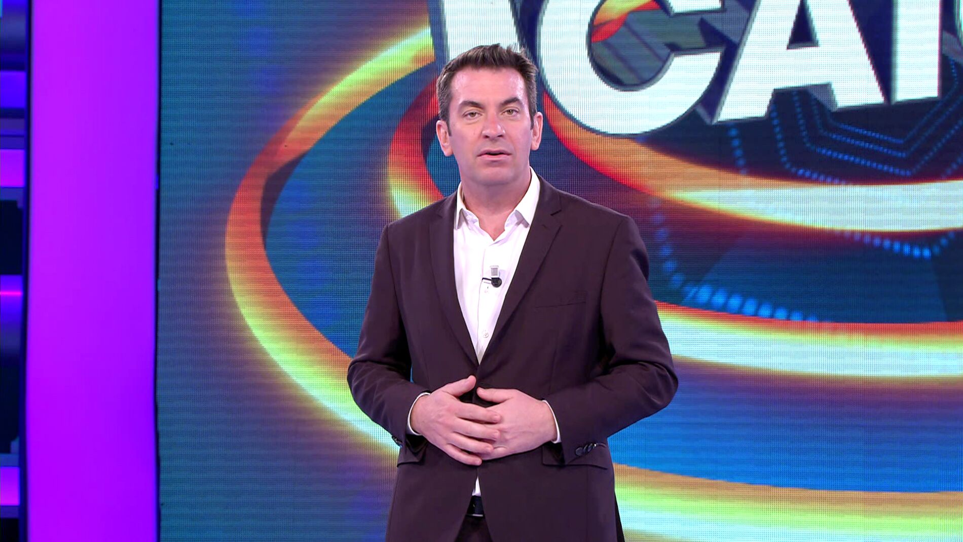 &iexcl;Qu&eacute; esc&aacute;ndalo! Arturo Valls confiesa el inc&oacute;modo momento que ha vivido en la cama con su mujer