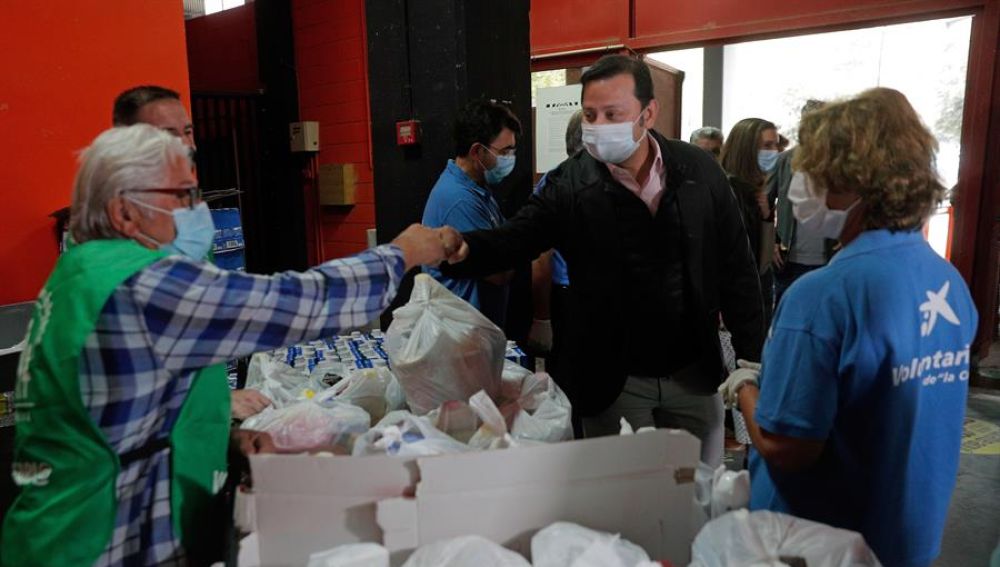El Banco de Alimentaos de Valencia ayuda ya a más de 6.000 familias: "Vienen jóvenes que se han quedado en paro"