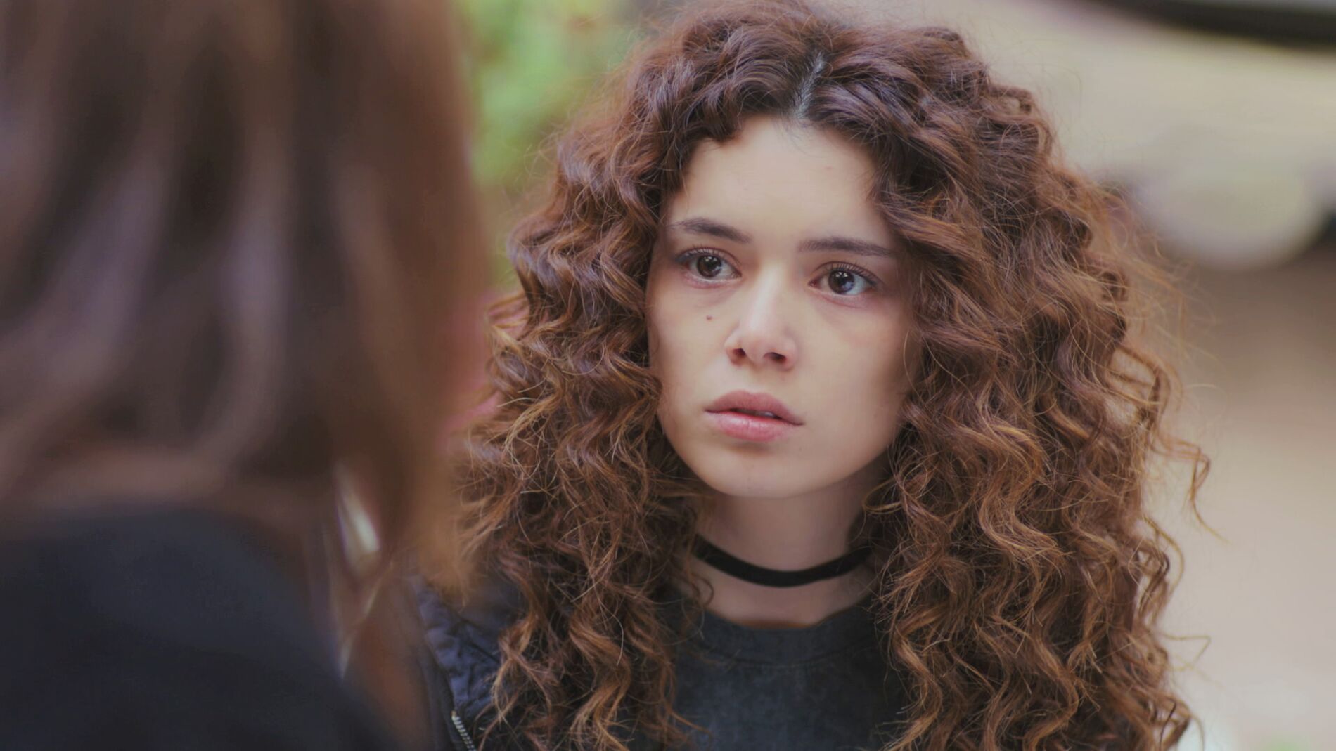 Avance de &lsquo;Mujer&rsquo;: &ldquo;&iquest;Por qu&eacute; cree Sarp que Bahar y los ni&ntilde;os est&aacute;n muertos?&rdquo;, Hatice busca respuestas de Sirin