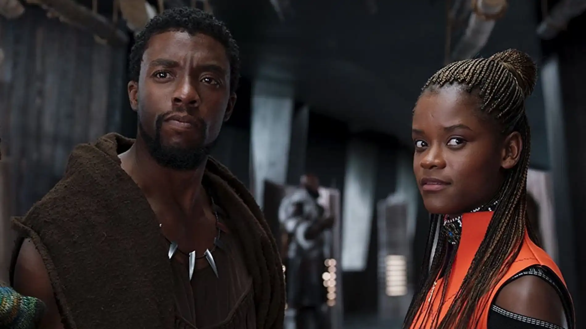 Chadwick Boseman y Letitia Wright en 'Black Panther'