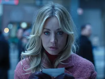 Kaley Cuoco en 'The Flight Attendant' Kaley Cuoco en 'The Flight Attendant'