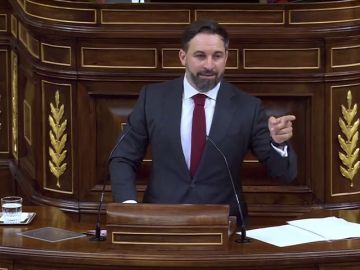 Moción de censura: acusaciones de mentir entre Pedro Sánchez y Santiago Abascal con el PP de testigo