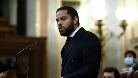 Ignacio Garriga durante la moción de censura de Vox al gobierno Ignacio Garriga durante la moción de censura de Vox al gobierno
