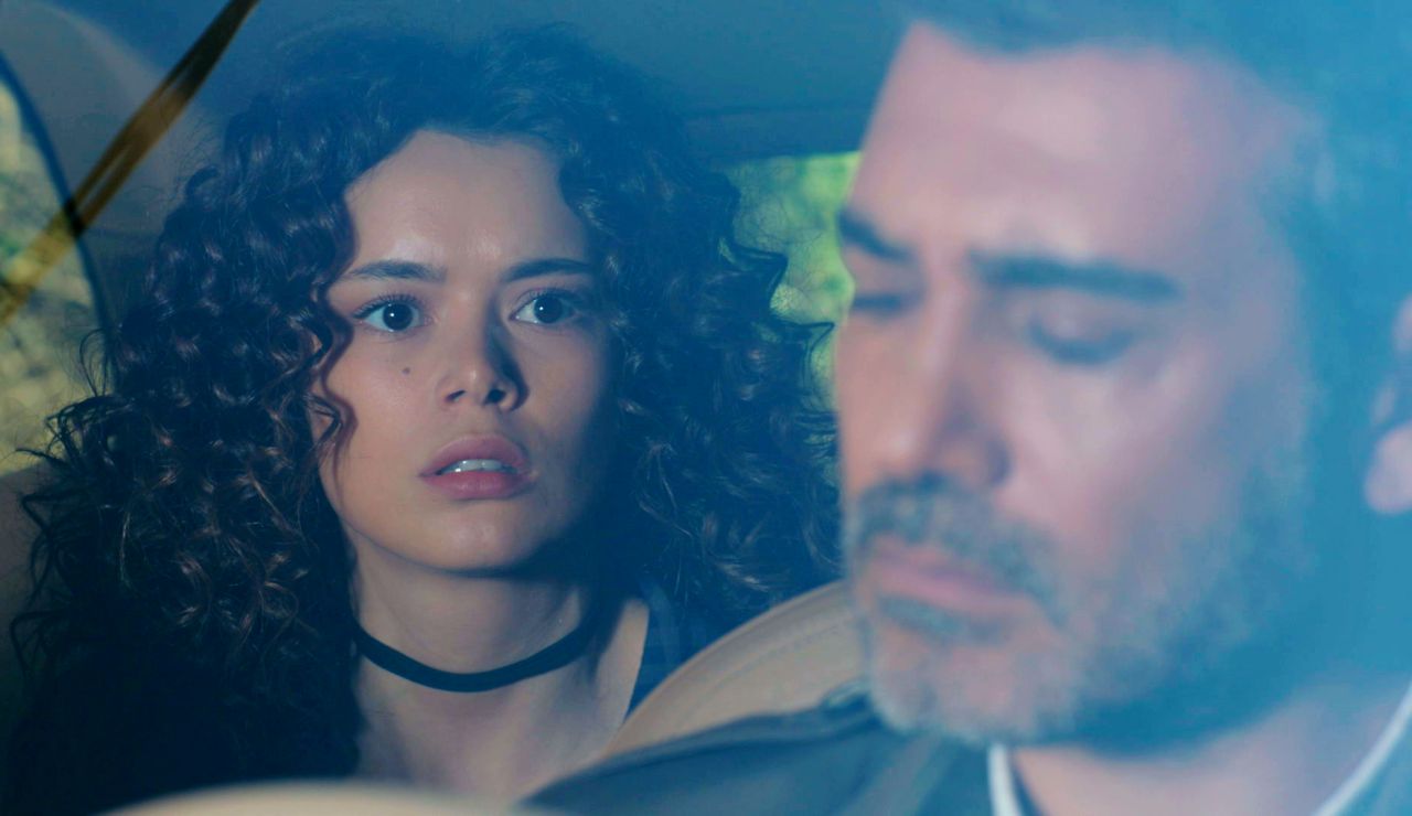 Sarp cede ante Sirin y se reencuentra con ella en busca de respuestas definitivas Sarp cede ante Sirin y se reencuentra con ella en busca de respuestas definitivas