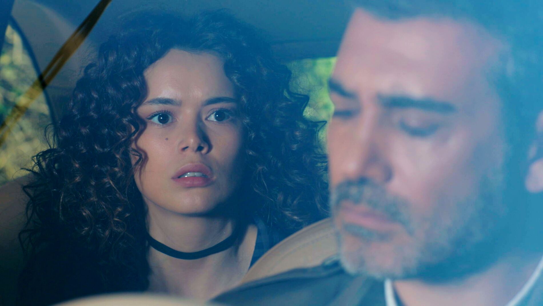 Sarp cede ante Sirin y se reencuentra con ella en busca de respuestas definitivas