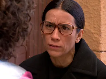 Manolita pone en peligro su vida al caer en la trampa de un supuesto testigo Manolita pone en peligro su vida al caer en la trampa de un supuesto testigo